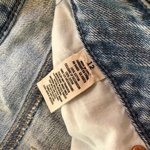 American Eagle Distressed Denim Shorts - Picture 3 of 6